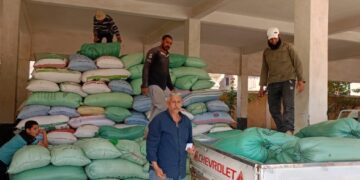 وكيل وزارة تموين كفر الشيخ يتابع حركة توريد الاقماح المحلية وبلغ الإجمالي 15200 طن و 208 كجم حتى صباح اليوم