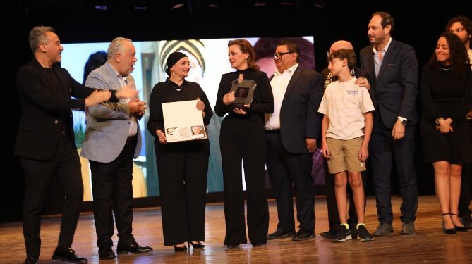 نجوم الفن يشاركون في تكريم المركز القومي للمسرح لاسم الفنان الكبير الراحل أشرف عبد الغفور