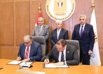 وزير التعليم العالي يرأس اجتماع المجلس الأعلى للمستشفيات الجامعية