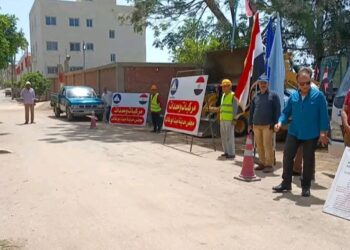 اصطفاف معدات ومركبات الوحدة المحلية لمدينة ميت ابوغالب