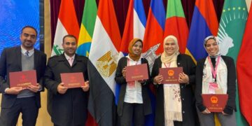 الجامعات التكنولوجية تشارك في سيمينار “الاقتصاد الأخضر والحماية البيئية” بالصين