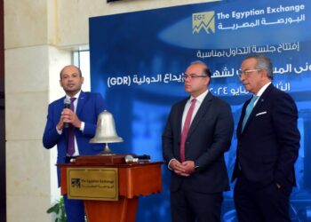 رئيسا البورصة المصرية والرقابة المالية يشهدان بدء تطبيق نظام رقمنة أعمال شهادات الإيداع الدولية (GDR)