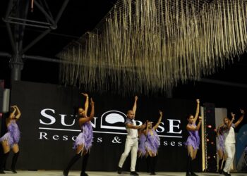 جميلات توب موديل يؤكدن : شواطئ الغردقة هي الأجمل في العالم