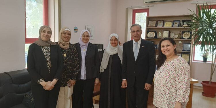 لجنة قطاع العلاج الطبيعى تشيد بالمستوى المتقدم لتجهيزات ومقررات كلية العلاج الطبيعى بجامعة هليوبوليس