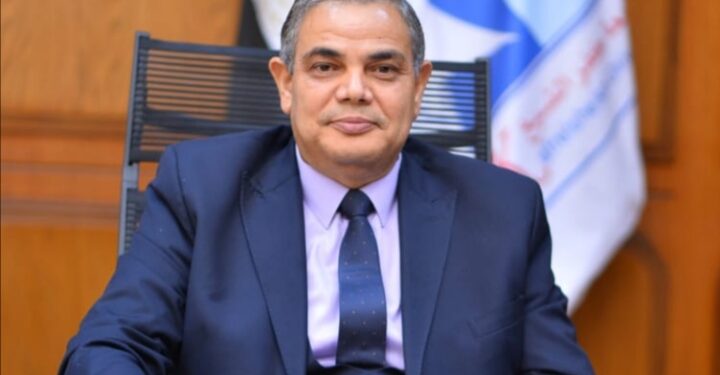 رئيس جامعة كفر الشيخ يهنئ فخامة الرئيس عبد الفتاح السيسي رئيس الجمهورية بمناسبة عيد العمال
