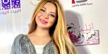 تألق ونجاح مستمر للإعلامية شذا شعبان تشبه الباربى في مهرجان (بردية السينما)رئيس المهرجان الكاتب عبد الرحيم كمال مؤلف مسلسل الحشاشين