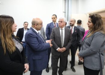 وزير التعليم العالي يتفقد جامعة السويدي للتكنولوجيا