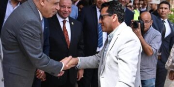 وزير الشباب والرياضة يصل محافظة سوهاج لتفقد المنشآت الشبابية والرياضية