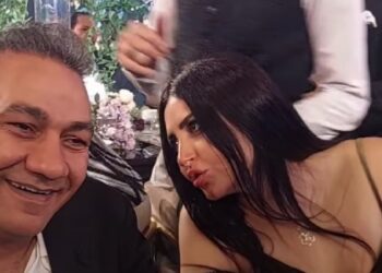 حضور دكتور أحمد لطفي وحرمه حفل زفاف كريمة نقيب الموسيقيين مصطفي كامل