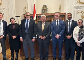 وزير التعليم العالي يبحث ومدير مؤسسة “التايمز”  سبل مواصلة الجامعات المصرية  تعزيز تصنيفاتها الدولية