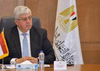 الدكتور أيمن عاشور وزير التعليم العالي والبحث العلمي  يزور جامعة كفر الشيخ  .. السبت المقبل