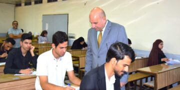 رئيس جامعة الفرات الأوسط التقنية يزور المعهد التقني كربلاء لمتابعة سير العملية الامتحانية