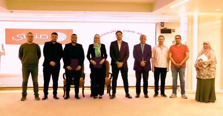 التعليم العالي : معهد بحوث الإلكترونيات يوقع عقد شراكة مع فريق عمل “صنعتي