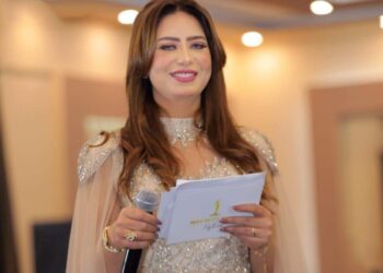 الإعلامية إيمي الأحمدي تبهر الحضور في تقديمها لمهرجان(الصخرة)