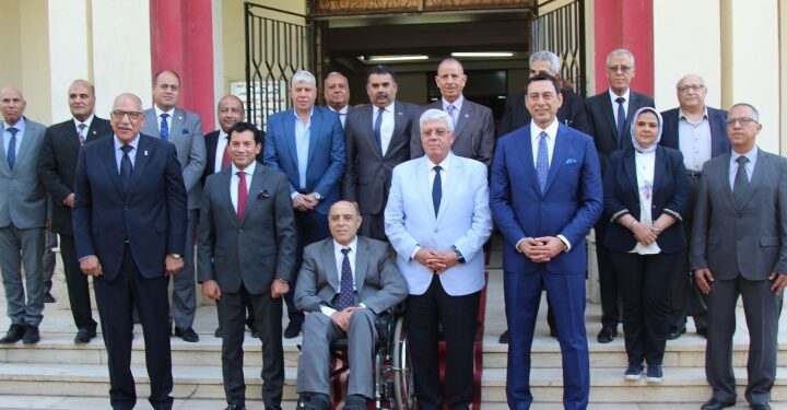 وزير التعليم العالي يرأس اجتماع مجلس إدارة الاتحاد الرياضي المصري للجامعات بحضور وزير الشباب والرياضة