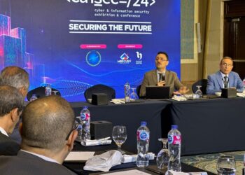 على هامش مؤتمر أمن المعلومات والأمن السيبراني مساعد الوزير للحوكمة الذكية يعقد لقاءًا مع المديرين التنفيذيين بالجامعات المصرية