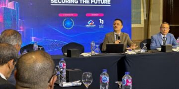 على هامش مؤتمر أمن المعلومات والأمن السيبراني مساعد الوزير للحوكمة الذكية يعقد لقاءًا مع المديرين التنفيذيين بالجامعات المصرية