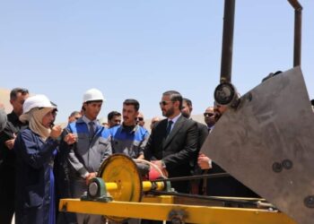 وزير التعليم يطلع على ابتكارات طلبة قسم تكرير النفط والغاز في المعهد التقني السماوة