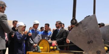 وزير التعليم يطلع على ابتكارات طلبة قسم تكرير النفط والغاز في المعهد التقني السماوة