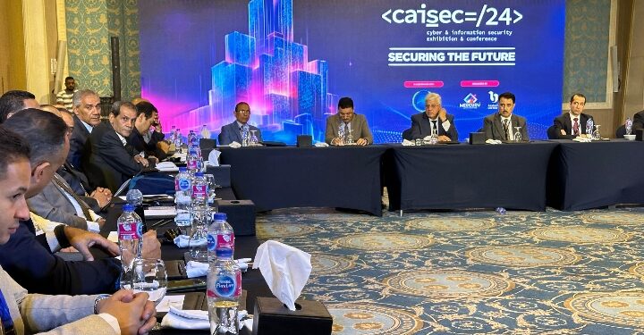 وزير التعليم العالي يُناقش “فجوة مهارات الأمن السيبراني” في مائدة مُستديرة مع كُبرى شركات الصناعة