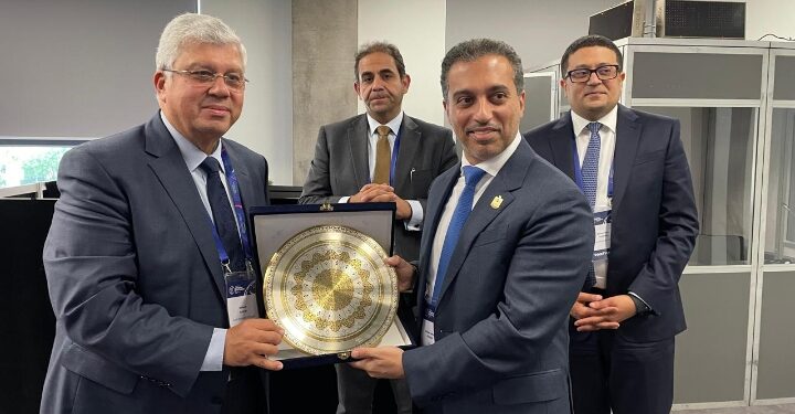 على هامش مشاركته في اجتماع وزراء التعليم العالي لدول البريكس في روسيا : عاشور  يلتقي بوزير التربية والتعليم الإماراتي