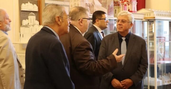 ضمن زيارته لدولة روسيا الاتحادية : وزير التعليم العالي يزور  الجامعة الوطنية للأبحاث النووية ومعهد موسكو للعمارة