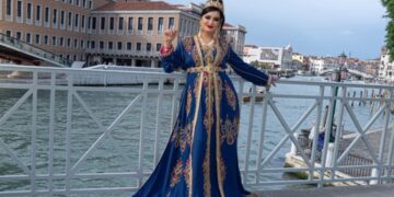 سفيره القفطان المغربى رمانه فاطمه الزهراء تحكى أن المغرب أرض القبطان الرئيسى  القبطان المغربى لاجدال فيه والجزائريون مستحون تراثهم من أهل عثمان