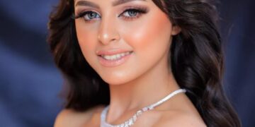 التوب موديل غزل زياده فى اطلاله ساحره تلفت الانتباه لمعجبنها على السوشيال ميديا