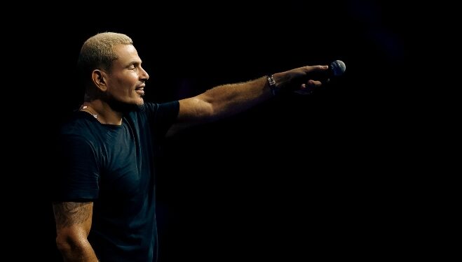 ليلة أسطورية .. عمرو دياب يتألق في أضخم حفلات العيد بدبي