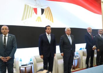 وزيرا التعليم العالى والبحث العلمى والصحة والسكان ورئيس جامعة عين شمس يفتتحون وحدة علاج السكتة الدماغية وجلطات المخ