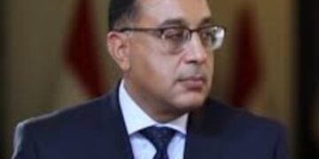 مدبولي: تطبيق مواعيد غلق المحلات في العاشرة مساءً بدءًا من أول يوليو