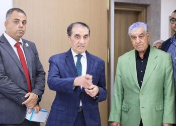 الدكتور زاهي حواس عالم الآثار المصرية في زيارة لمركز أورام الفيوم