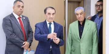 الدكتور زاهي حواس عالم الآثار المصرية في زيارة لمركز أورام الفيوم