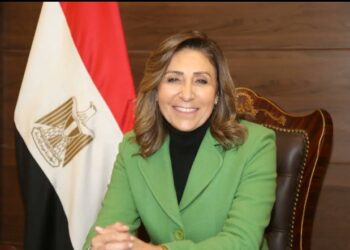 وزيرة الثقافة تعتمد برنامج احتفالات الوزارة بذكرى  30 يونيو