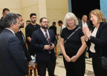 وزراء وخبراء  السياحة فى عزاء رجل السياحة العالمى عنان الجلالى