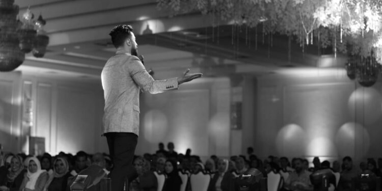 إسلام محمد يحقق أعلى نسب مشاهدة في مجال البيزنس كوتش