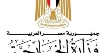 وزير الخارجية الجديد يباشر مهام عمله من مقر الوزارة