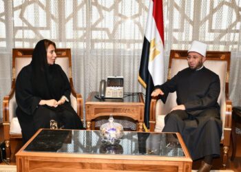 وزير الأوقاف يستقبل سفيرة دولة الإمارات العربية المتحدة بالقاهرة ويستعرضان الفرص المتاحة وآفاق التعاون المشترك