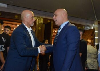 مستشارين ورجال أعمال وفنانين فى عزاء الاستاذ محمد السيد نصر زوج بنت المحامى الشهير د. سمير صبرى