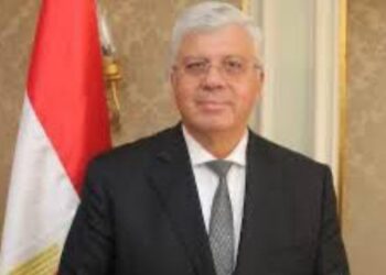 رئيس أكاديمية البحث العلمي تهنئ وزير التعليم العالي بتجديد الثقة