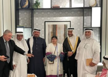 افتتاح معرض الفن التشكيلي في رحاب رحلة(مناسك الحج)