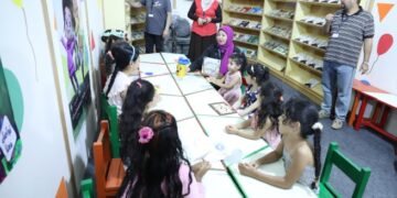 جناح الأزهر بمعرض الإسكندرية للكتاب يحتفي بهجرة النبي ﷺ من خلال سلسلة “ورش حكي” بتناول كتاب” الهجرة إلى يثرب