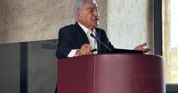 زاهى حواس سنطالب بعودة رأس نفرتيتى في شهر سبتمبر القادم