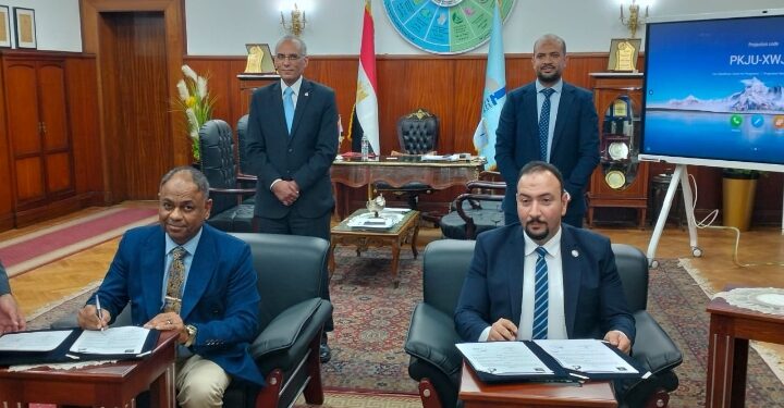 التعليم العالي : توقيع بروتوكول تعاون بين المركز القومي للبحوث ومصنع “كيم تك” لربط مُخرجات البحث العلمي بالصناعة