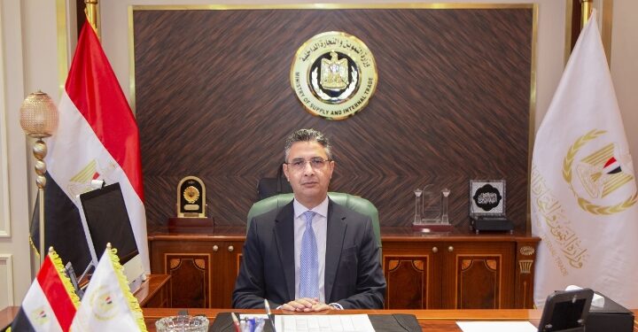 وزير التموين يُكلف الدكتور المهند علاء ناجى أبو العلا للقيام بأعمال العضو المنتدب الرئيس التنفيذي للشركة القابضة للصناعات الغذائية