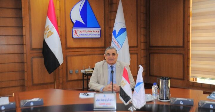 رئيس جامعة كفر الشيخ يهنئ الرئيس السيسي بالذكرى الـ72 لثورة 23 يوليو المجيدة