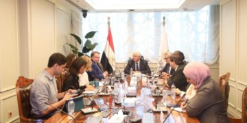 وزير التعليم العالي يلتقي بالمستشارة الدولية لبناء القدرات ببريطانيا ومدير مكتب القاهرة لمنظمة العمل الدولية