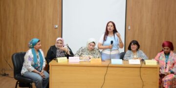 انطلاق المحطة الأولى لحملة مجلة حواء التوعوية والمسابقة الثقافية” هنوفر في فواتيرنا ونرشد استهلاكنا”  بالتعاون مع الهيئة العامة لقصور الثقافة من قصر ثقافة روض الفرج