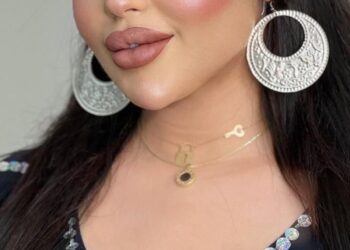 سارة شهاب مصممة الأزياء فى أحدث إطلالة لها على السوشيال ميديا