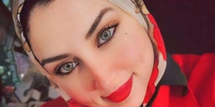 مهندسة الديكور فيروز عبد السلام تحتفل بكتب كتابها